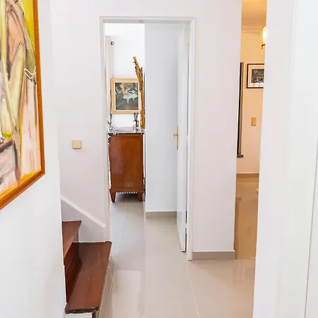 Mosca - 4 Bedrooms & Bbq, Tatil Evi