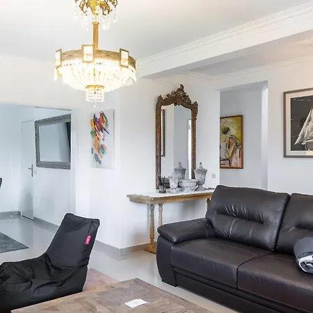 Mosca - 4 Bedrooms & Bbq, Tatil Evi